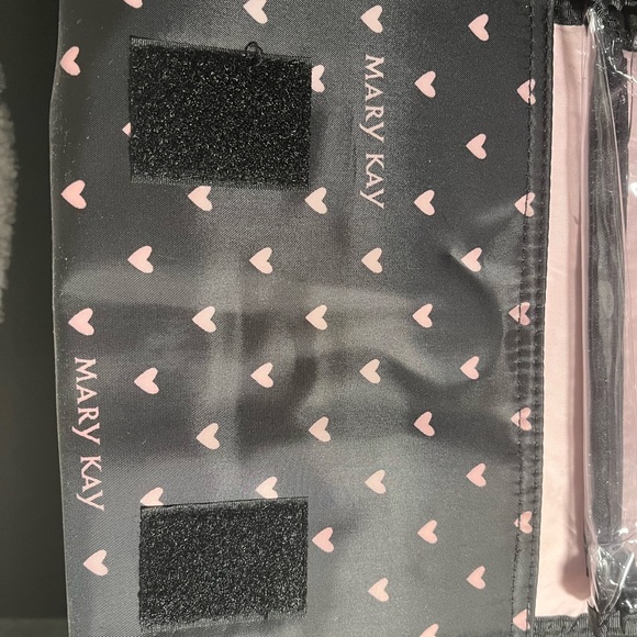 Mary Kay Black and Pink Jewelry Organizer - Picture 2 of 5